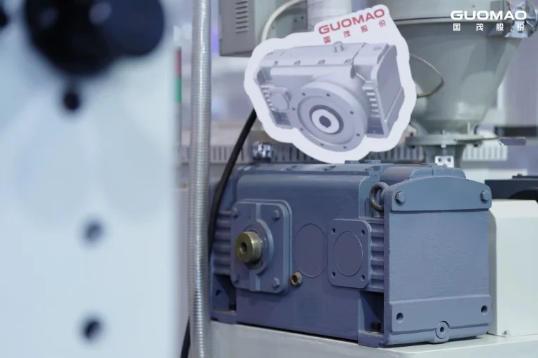 Choose a Premium Helical Gear Unit for Optimized Final Drives1