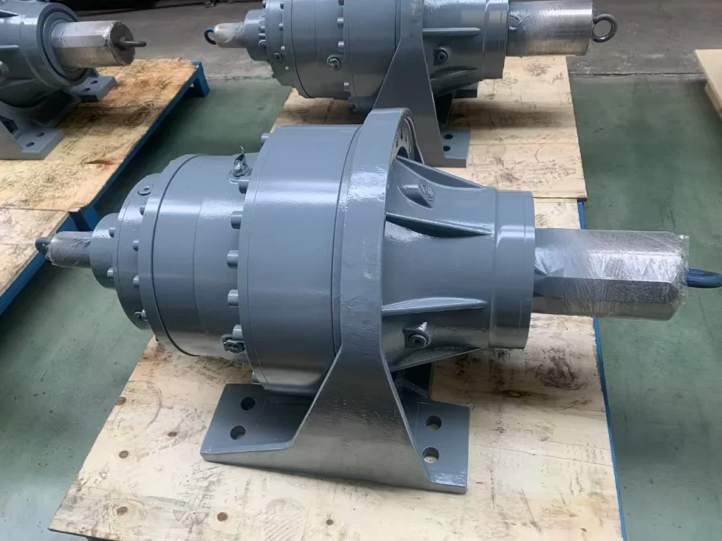 Construction of a Hollow Shaft Helical Gearbox Enhance Efficiency2