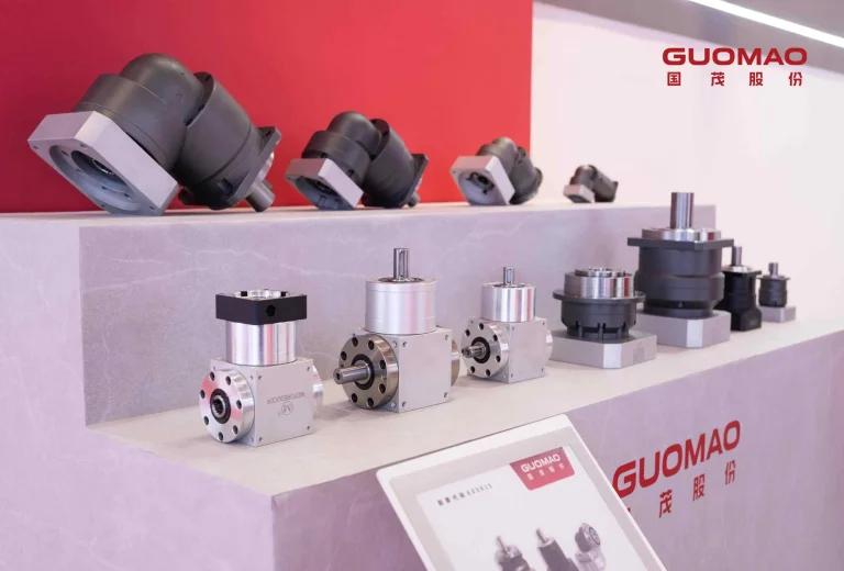 2-Stage Helical Gearbox Maximizing Torque & Reliability