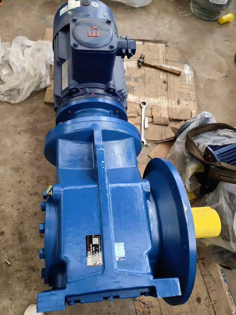 How Helical Bevel Gearboxes Improve Performance in Conveyor Systems